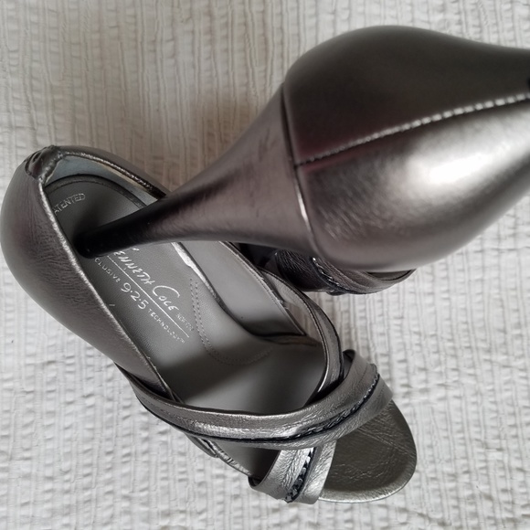 NWOT Kenneth Cole NY Dark Silver Leather Platform Heels - Picture 2 of 8